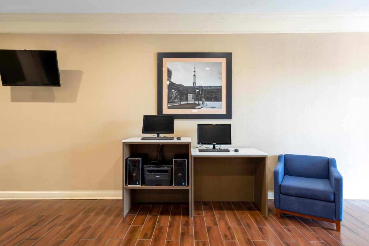 Comfort Inn Near University Huntsville Buitenkant foto