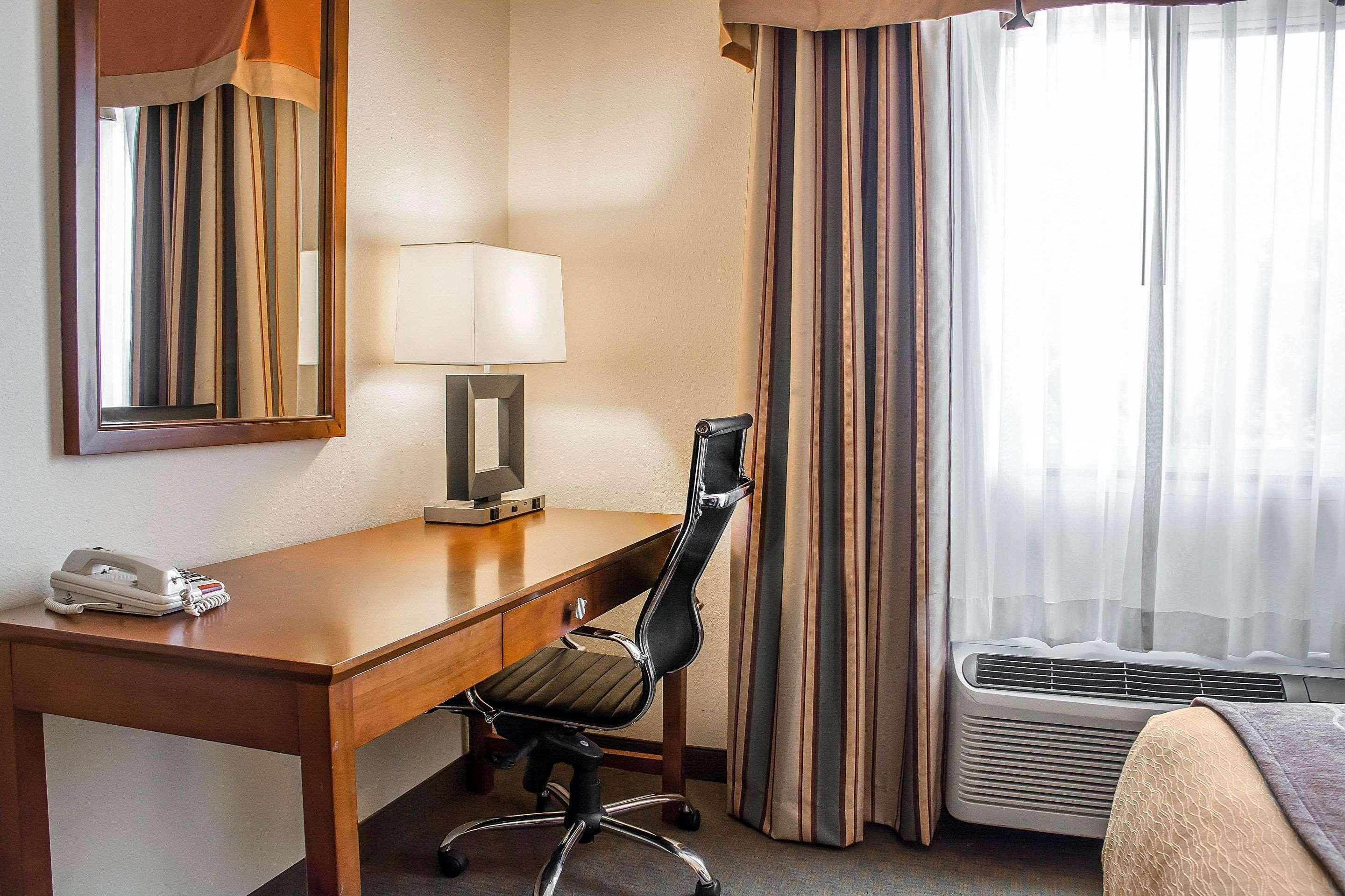 Comfort Inn Near University Huntsville Buitenkant foto